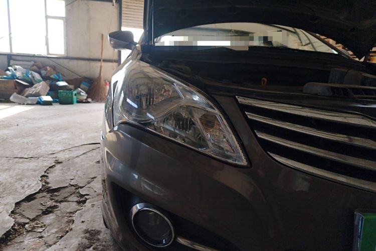 Used Hyundai Celesta 2011 1.6L Manual Comfort Edition Right Front Headlight