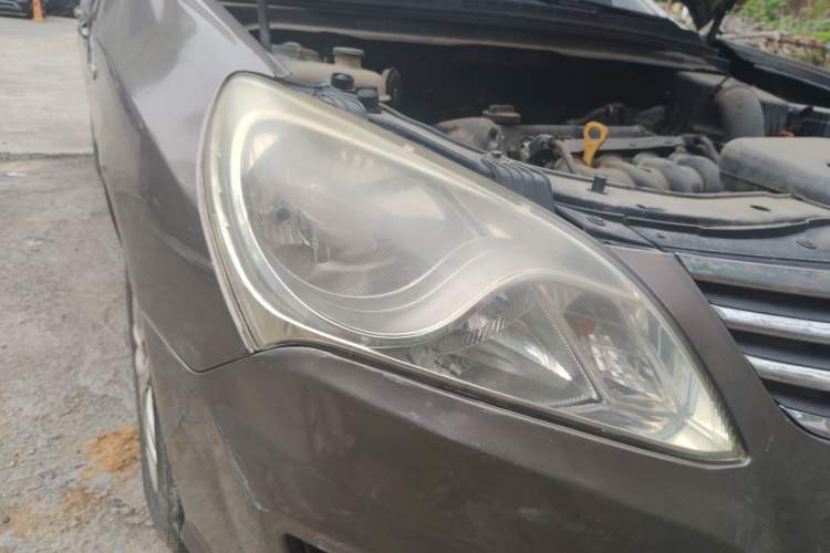 Used Hyundai Celesta 2011 1.6L Automatic Comfort Edition Right Front Headlight