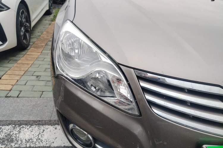 Used Hyundai Celesta 2011 1.6L Automatic Comfort Edition Right Front Headlight