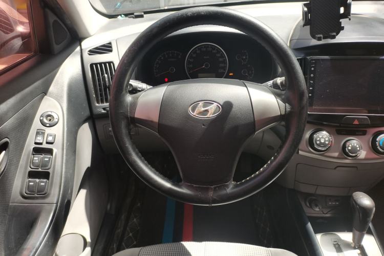 Used Hyundai Celesta 2011 1.6L Automatic Comfort Edition Steering Wheel