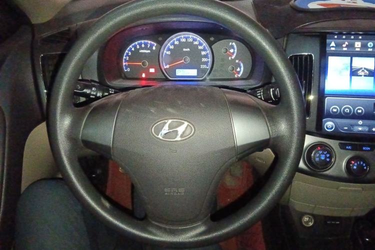 Used Hyundai Celesta 2011 1.6L Automatic Comfort Edition Steering Wheel