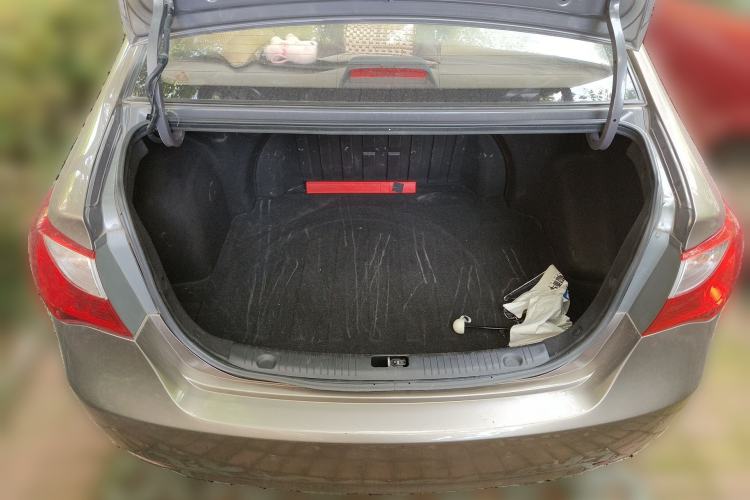 Used Hyundai Celesta 2011 1.6L Automatic Comfort Edition Trunk