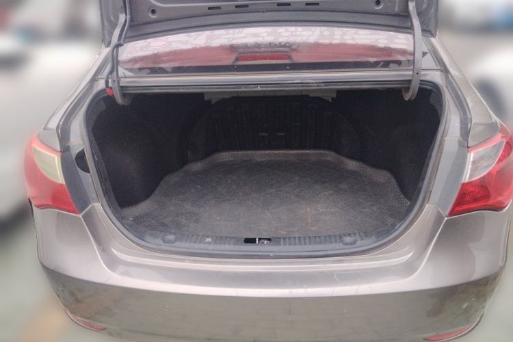 Used Hyundai Celesta 2011 1.6L Automatic Comfort Edition Trunk