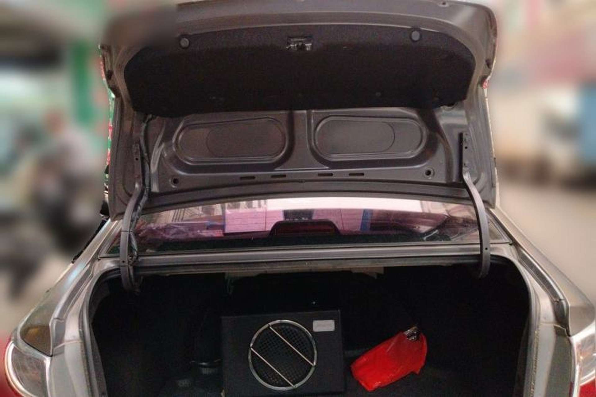 Used Hyundai Celesta 2011 1.6L Automatic Comfort Edition Trunk