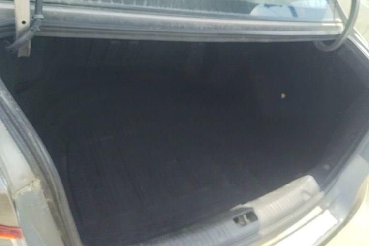 Used Hyundai Celesta 2011 1.6L Manual Comfort Edition Trunk