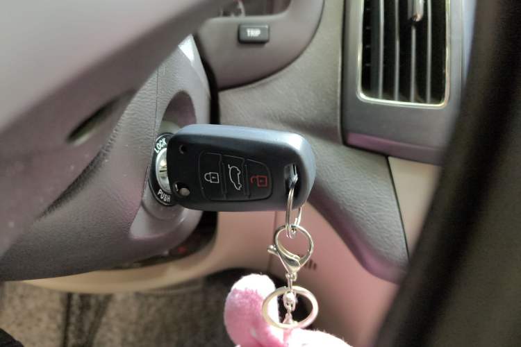 Used Hyundai Celesta 2011 1.6L Automatic Comfort Edition Vehicle Key