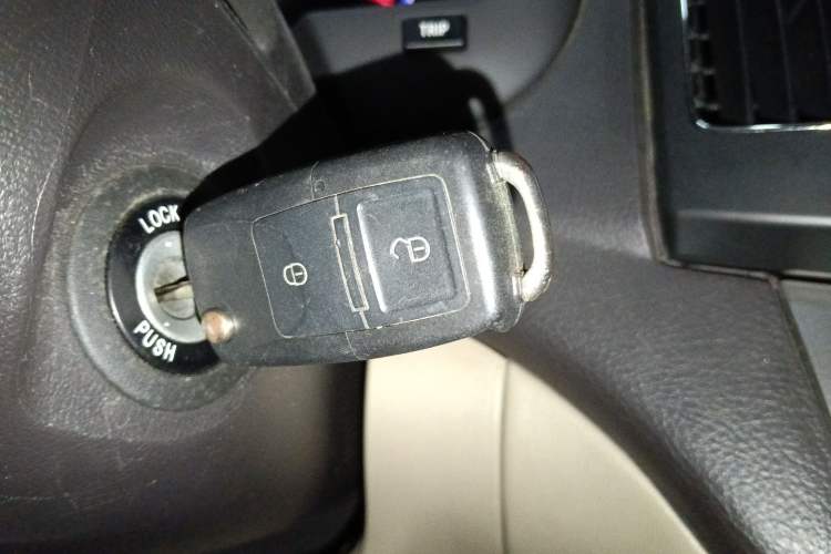 Used Hyundai Celesta 2011 1.6L Automatic Comfort Edition Vehicle Key