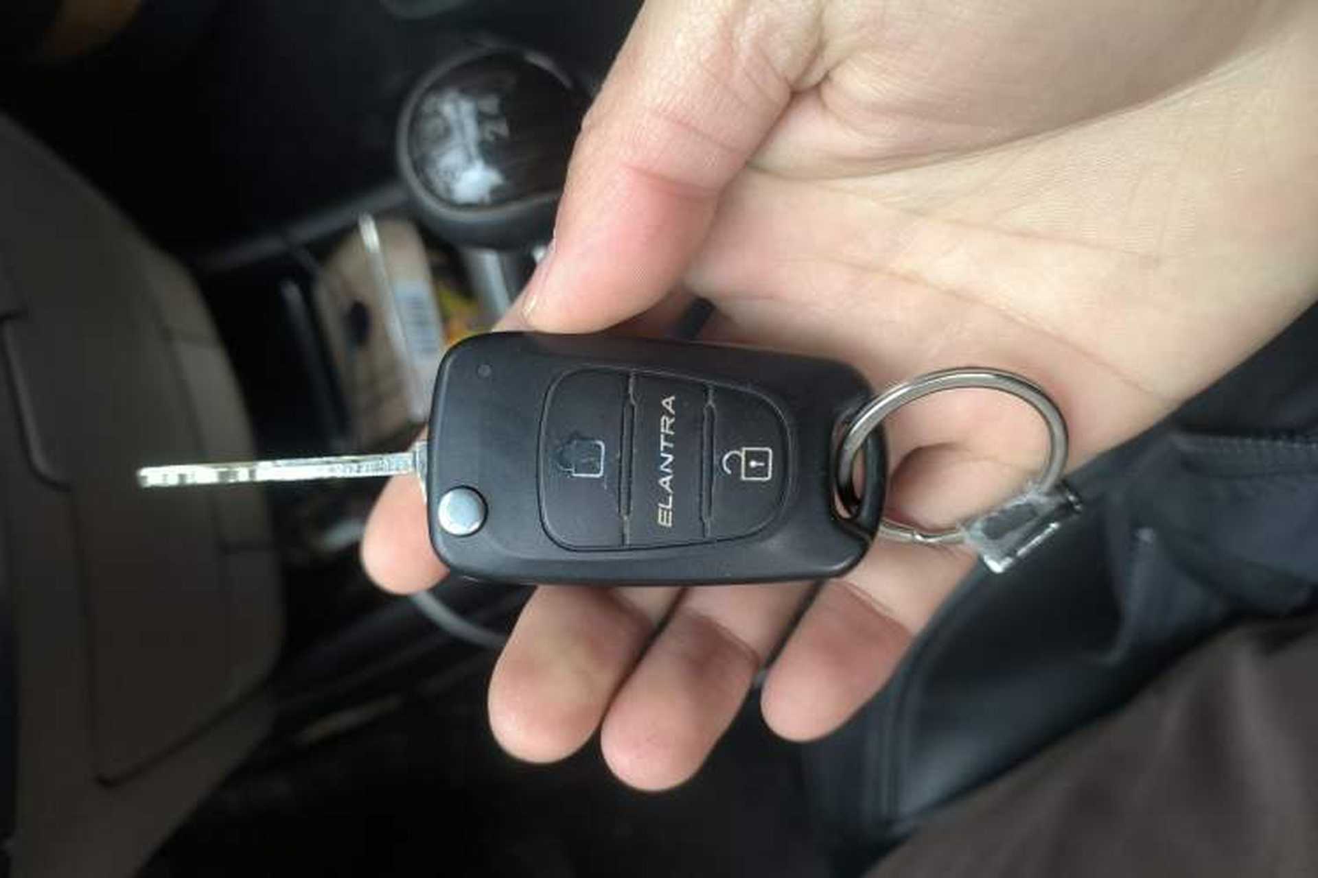Used Hyundai Celesta 2011 1.6L Manual Luxury Model Vehicle Key