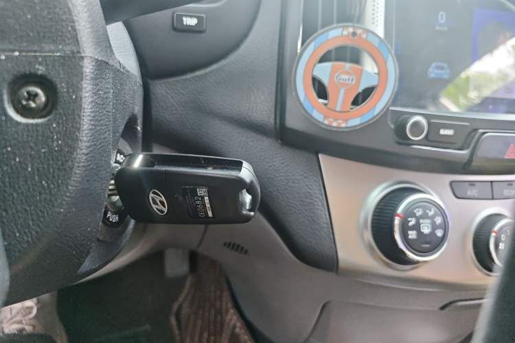 Used Hyundai Celesta 2011 1.6L Manual Comfort Edition Vehicle Key
