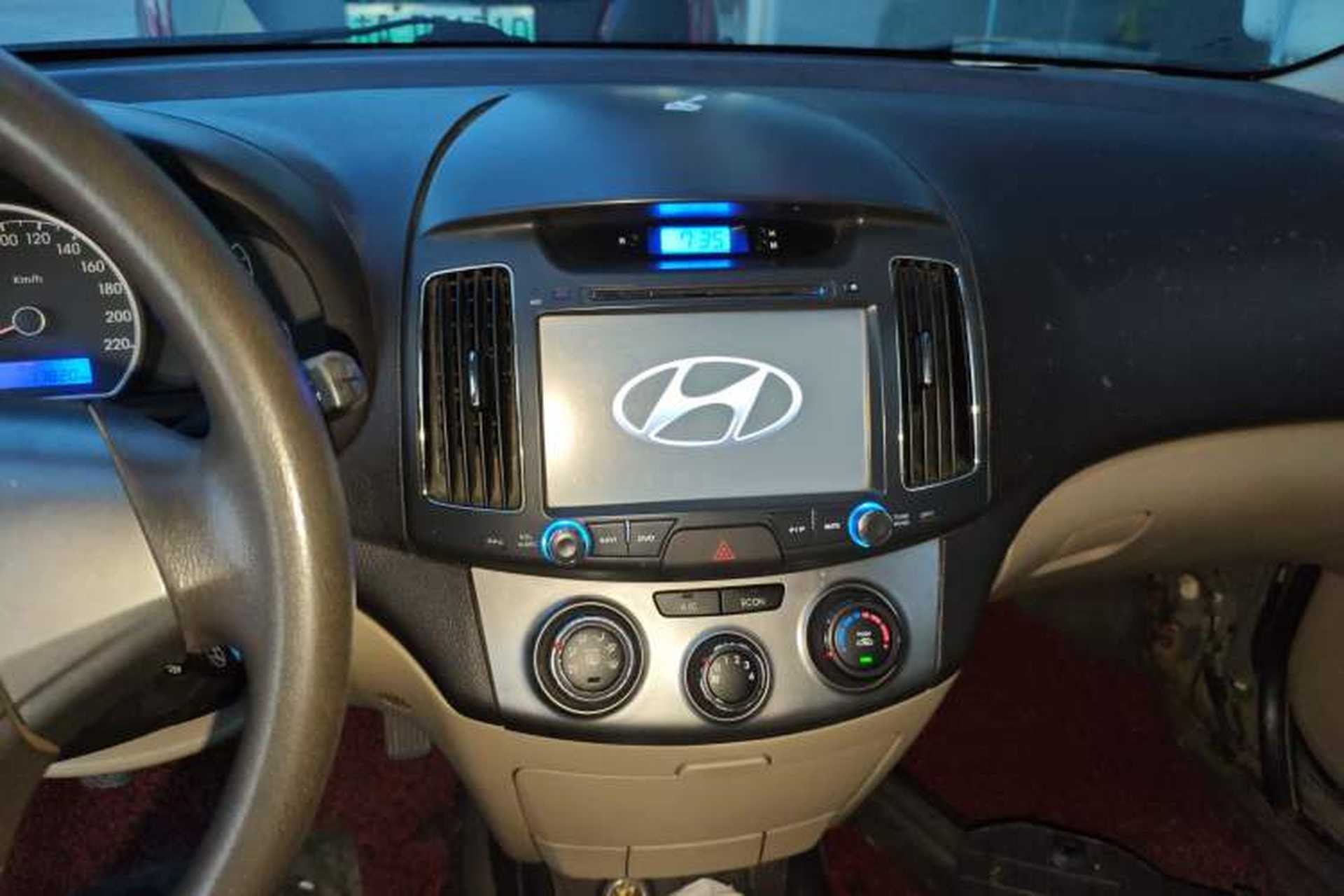 Used Hyundai Celesta 2015 1.6L Manual Comfort Model Audio And AC Panel