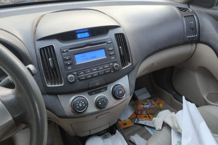 Used Hyundai Celesta 2015 1.6L Manual Comfort Model Audio And AC Panel
