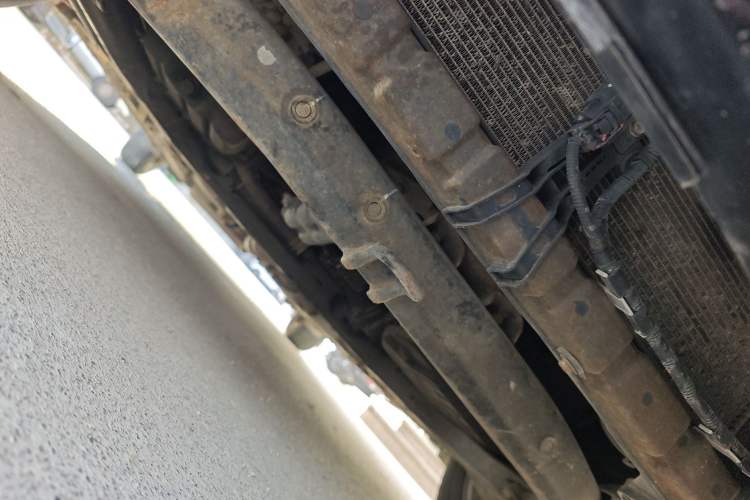 Used Hyundai Celesta 2015 1.6L Automatic Comfort Model Chassis Front