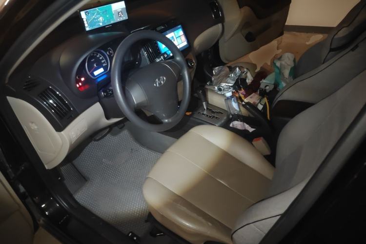 Used Hyundai Celesta 2015 1.6L Automatic Comfort Model Driver Seat