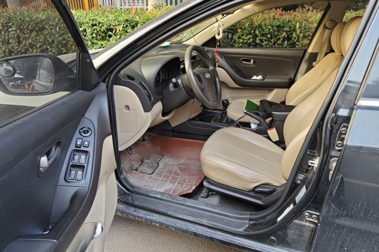 Used Hyundai Celesta 2015 1.6L Manual Comfort Model Driver Seat