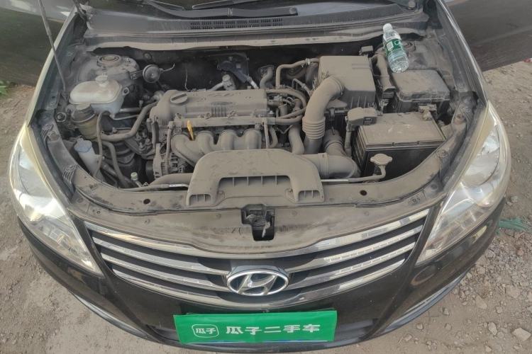 Used Hyundai Celesta 2015 1.6L Manual Comfort Model Engine Bay
