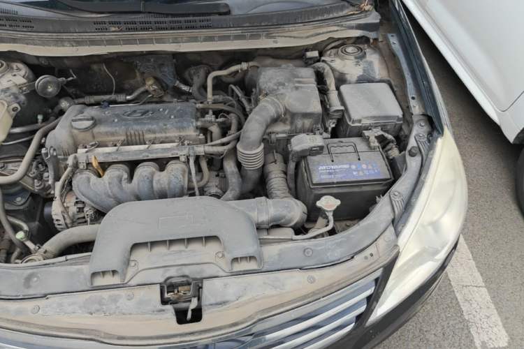 Used Hyundai Celesta 2015 1.6L Manual Comfort Model Engine Bay Left