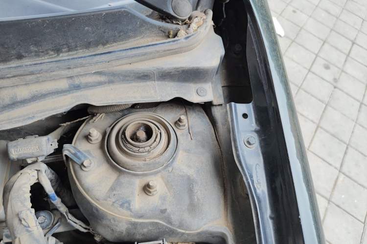 Used Hyundai Celesta 2015 1.6L Manual Comfort Model Engine Bay Left