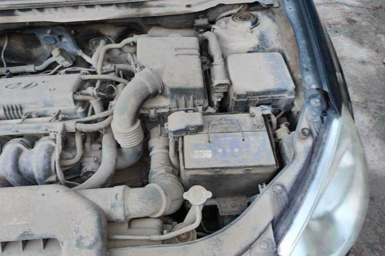 Used Hyundai Celesta 2015 1.6L Manual Comfort Model Engine Bay Left