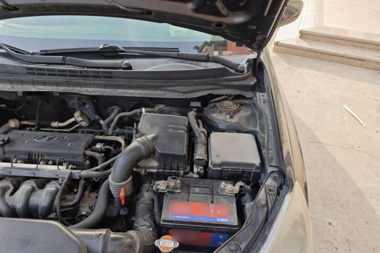 Used Hyundai Celesta 2015 1.6L Automatic Comfort Model Engine Bay Left