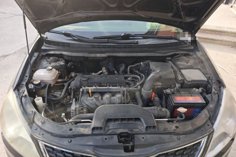 Used Hyundai Celesta 2015 1.6L Automatic Comfort Model Engine Bay