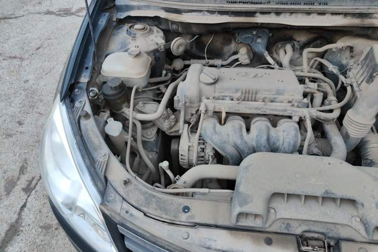 Used Hyundai Celesta 2015 1.6L Manual Comfort Model Engine Bay Right