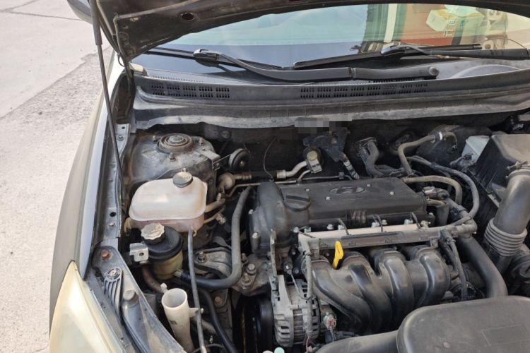 Used Hyundai Celesta 2015 1.6L Automatic Comfort Model Engine Bay Right