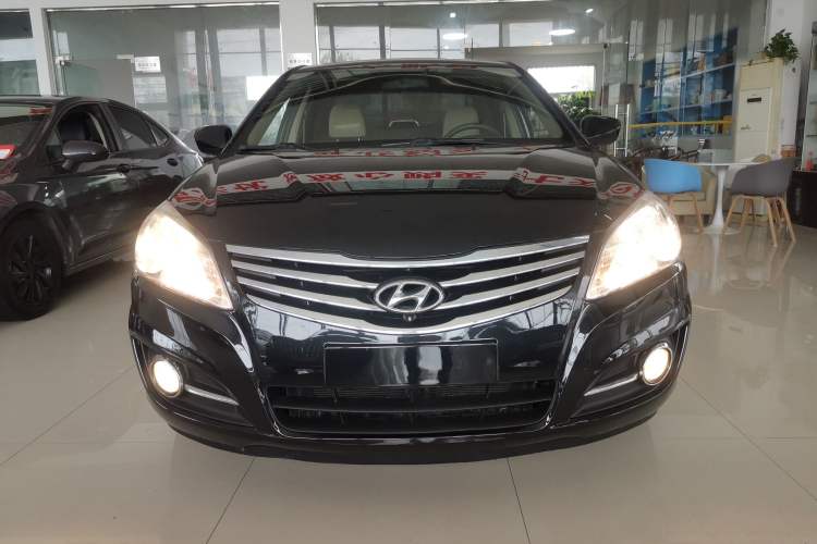 Used Hyundai Celesta 2015 1.6L Automatic Comfort Model Exterior 1