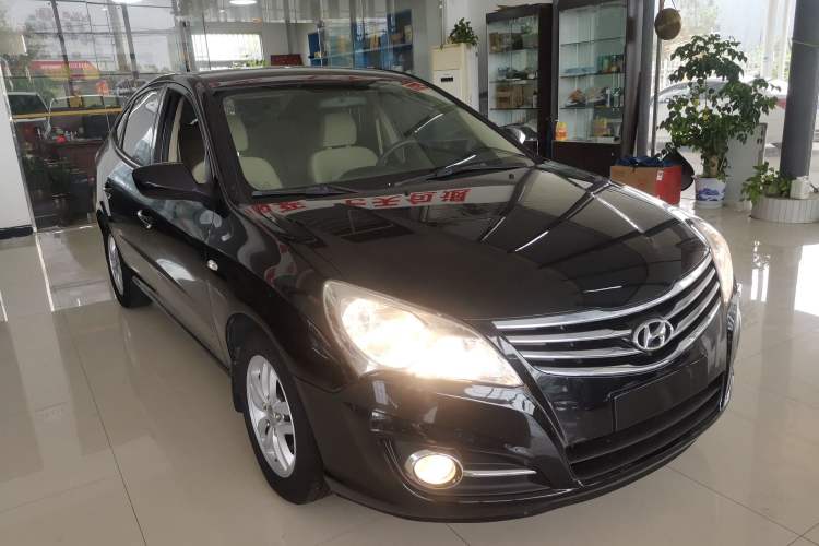 Used Hyundai Celesta 2015 1.6L Automatic Comfort Model Exterior 2