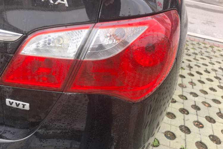 Used Hyundai Celesta 2015 1.6L Automatic Luxury Model Exterior 3