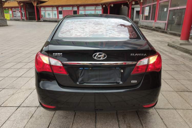 Used Hyundai Celesta 2015 1.6L Automatic Luxury Model Exterior 4