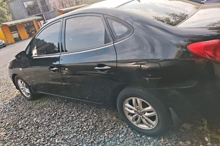 Used Hyundai Celesta 2015 1.6L Automatic Comfort Model Exterior 5