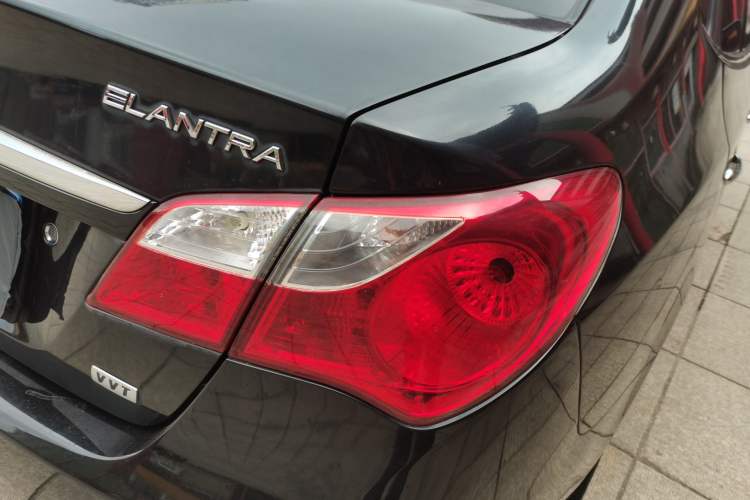 Used Hyundai Celesta 2015 1.6L Automatic Luxury Model Exterior 6