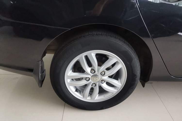 Used Hyundai Celesta 2015 1.6L Automatic Comfort Model Exterior 8