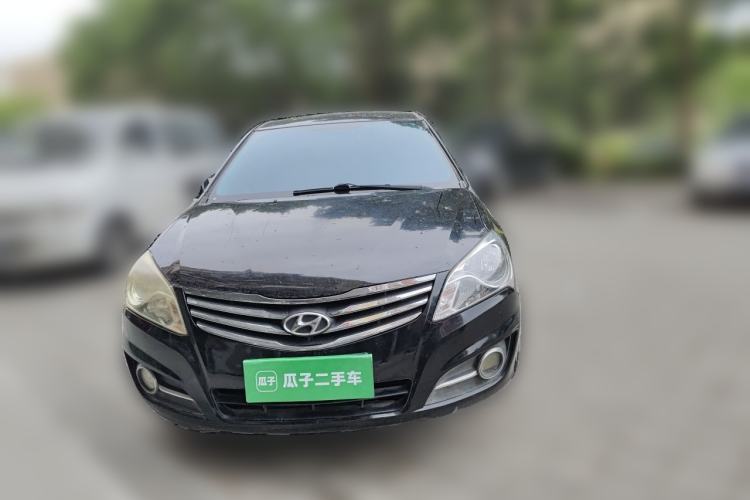 Used Hyundai Celesta 2015 1.6L Manual Comfort Model Front