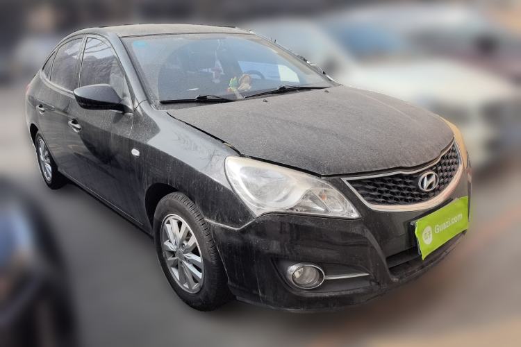 Used Hyundai Celesta 2015 1.6L Automatic Comfort Model Front Right 45 Deg