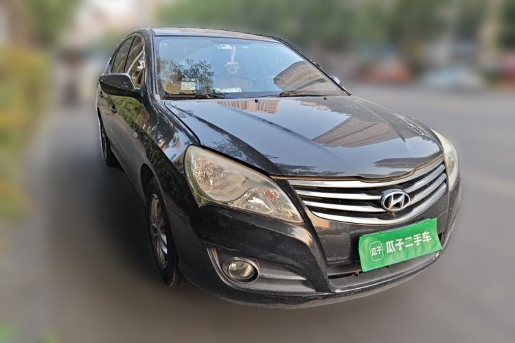 Used Hyundai Celesta 2015 1.6L Manual Comfort Model Front Right 45 Deg