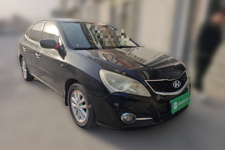 Used Hyundai Celesta 2015 1.6L Automatic Comfort Model Front Right 45 Deg
