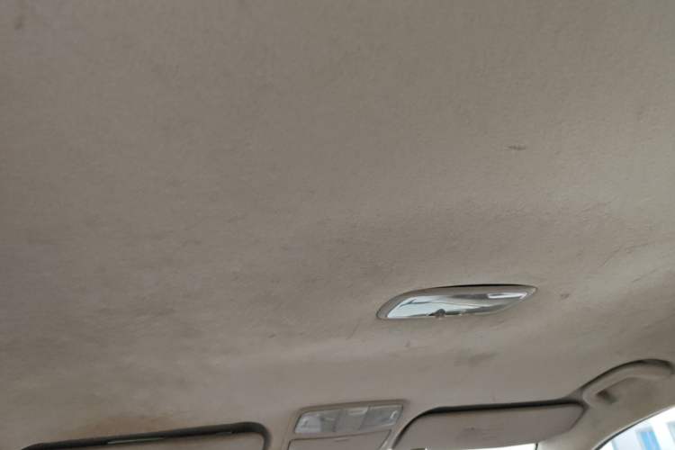 Used Hyundai Celesta 2015 1.6L Manual Comfort Model Headliner