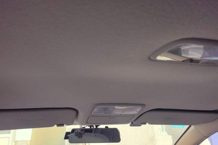 Used Hyundai Celesta 2015 1.6L Automatic Comfort Model Headliner