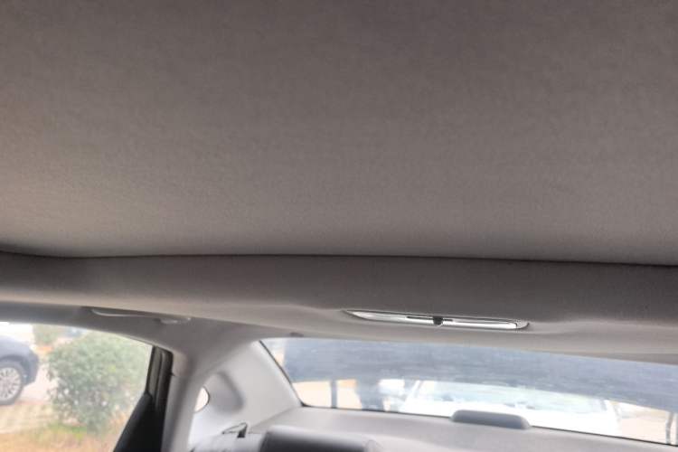 Used Hyundai Celesta 2015 1.6L Automatic Luxury Model Headliner