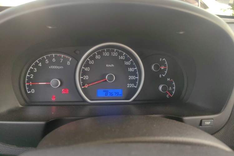 Used Hyundai Celesta 2015 1.6L Manual Comfort Model Instrument Cluster