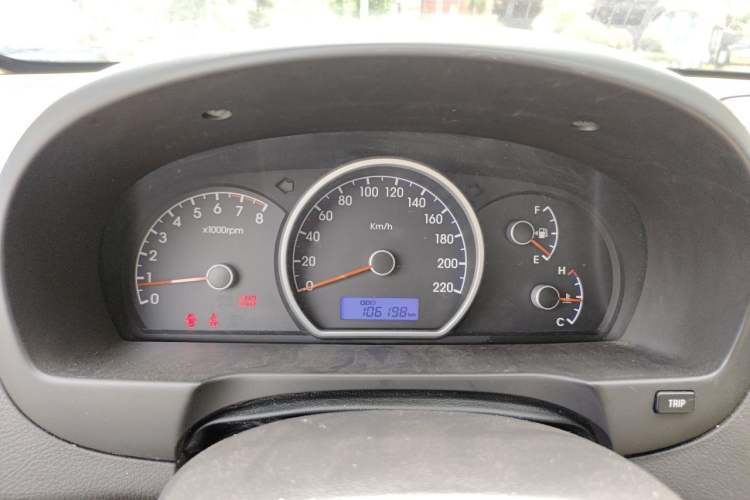 Used Hyundai Celesta 2015 1.6L Manual Comfort Model Instrument Cluster