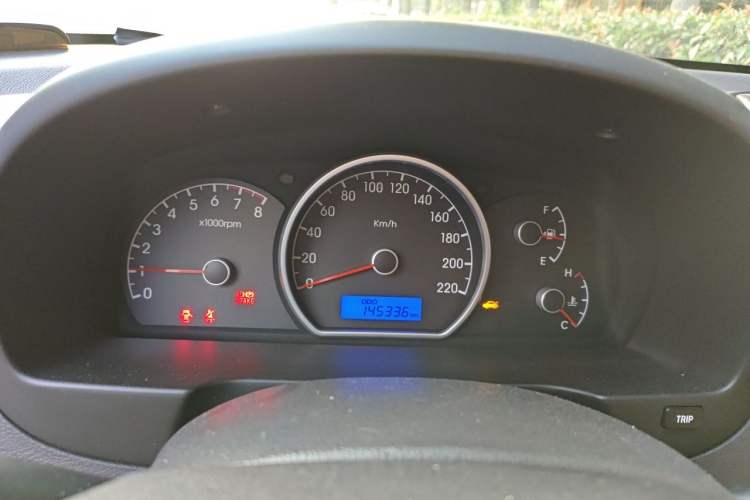 Used Hyundai Celesta 2015 1.6L Manual Comfort Model Instrument Cluster