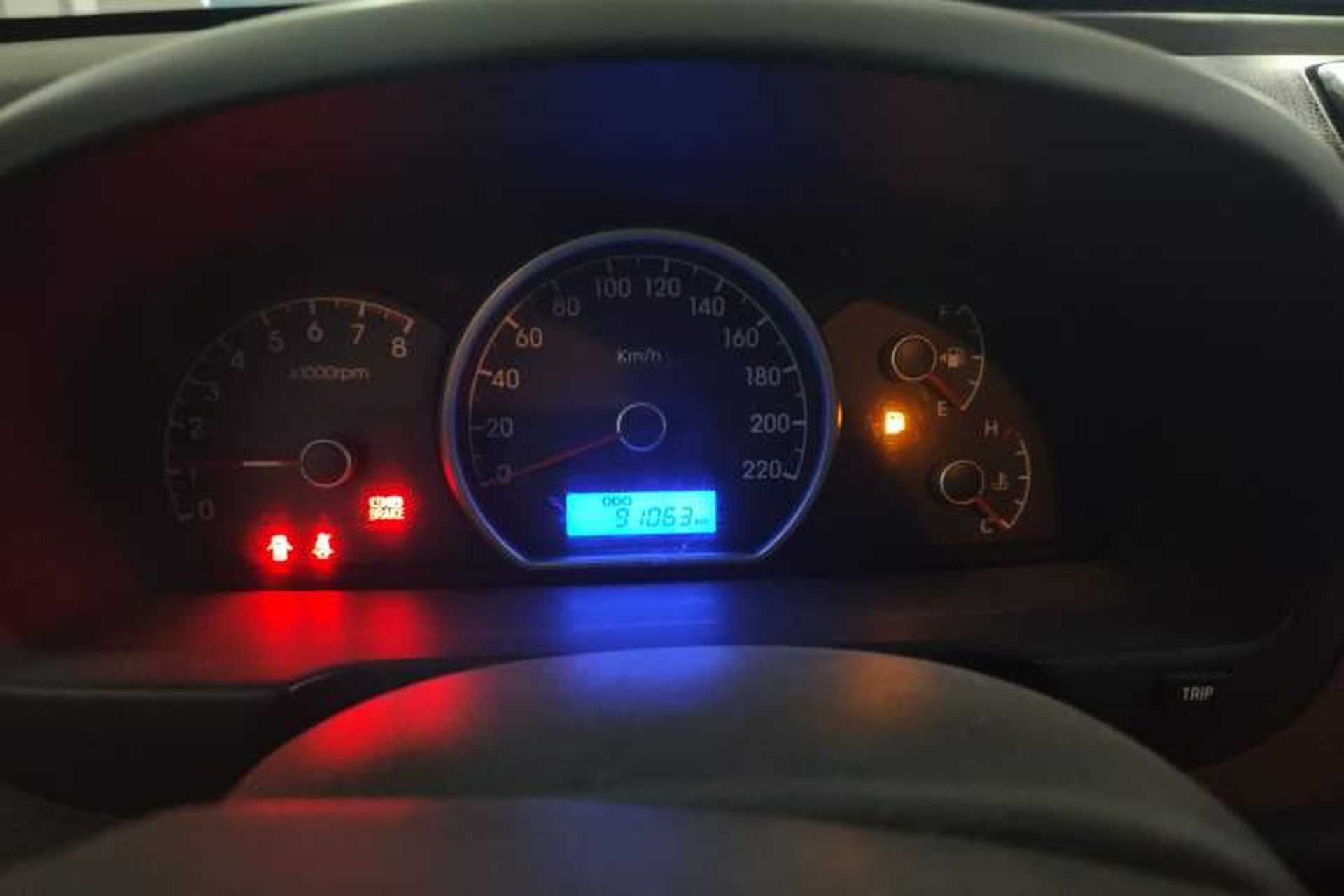 Used Hyundai Celesta 2015 1.6L Manual Comfort Model Instrument Cluster