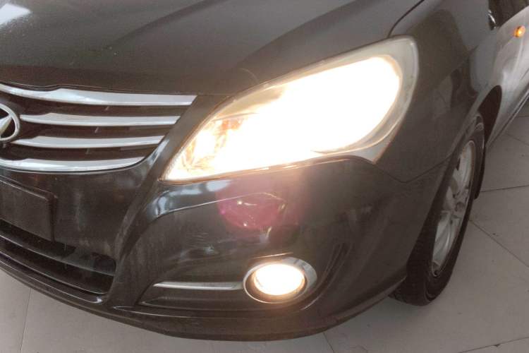 Used Hyundai Celesta 2015 1.6L Manual Comfort Model Left Front Headlight