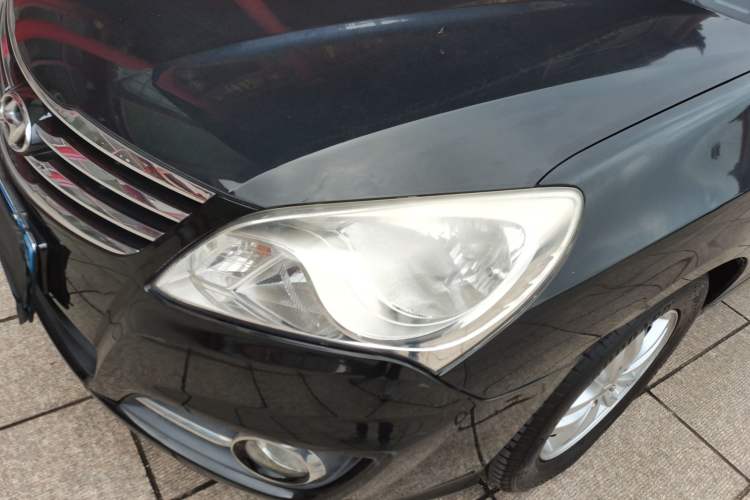 Used Hyundai Celesta 2015 1.6L Automatic Luxury Model Left Front Headlight