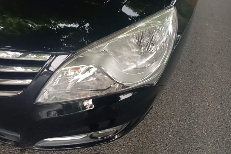 Used Hyundai Celesta 2015 1.6L Automatic Luxury Model Left Front Headlight