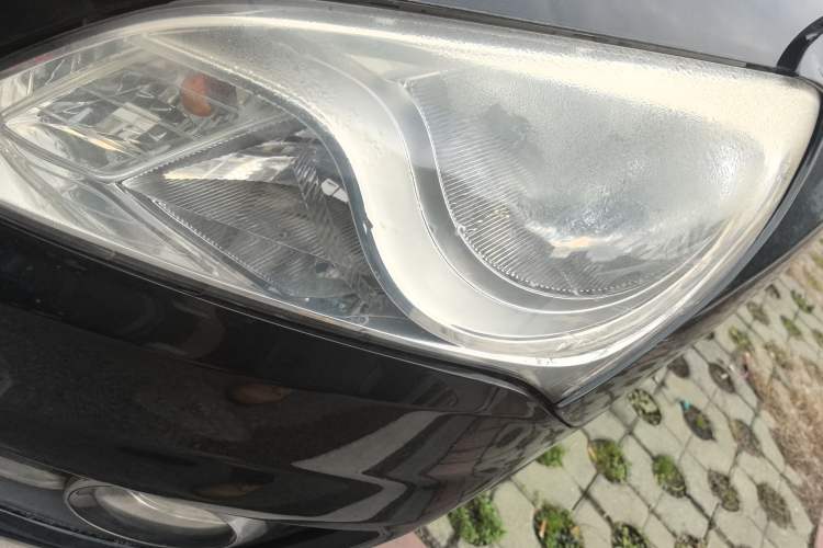Used Hyundai Celesta 2015 1.6L Automatic Luxury Model Left Front Headlight