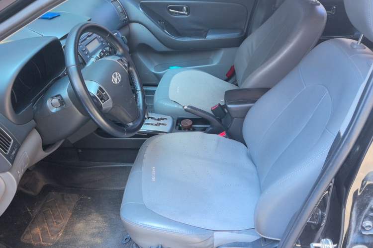 Used Hyundai Celesta 2015 1.6L Automatic Luxury Model Left Front Seat