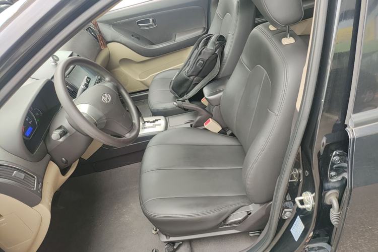 Used Hyundai Celesta 2015 1.6L Automatic Comfort Model Left Front Seat